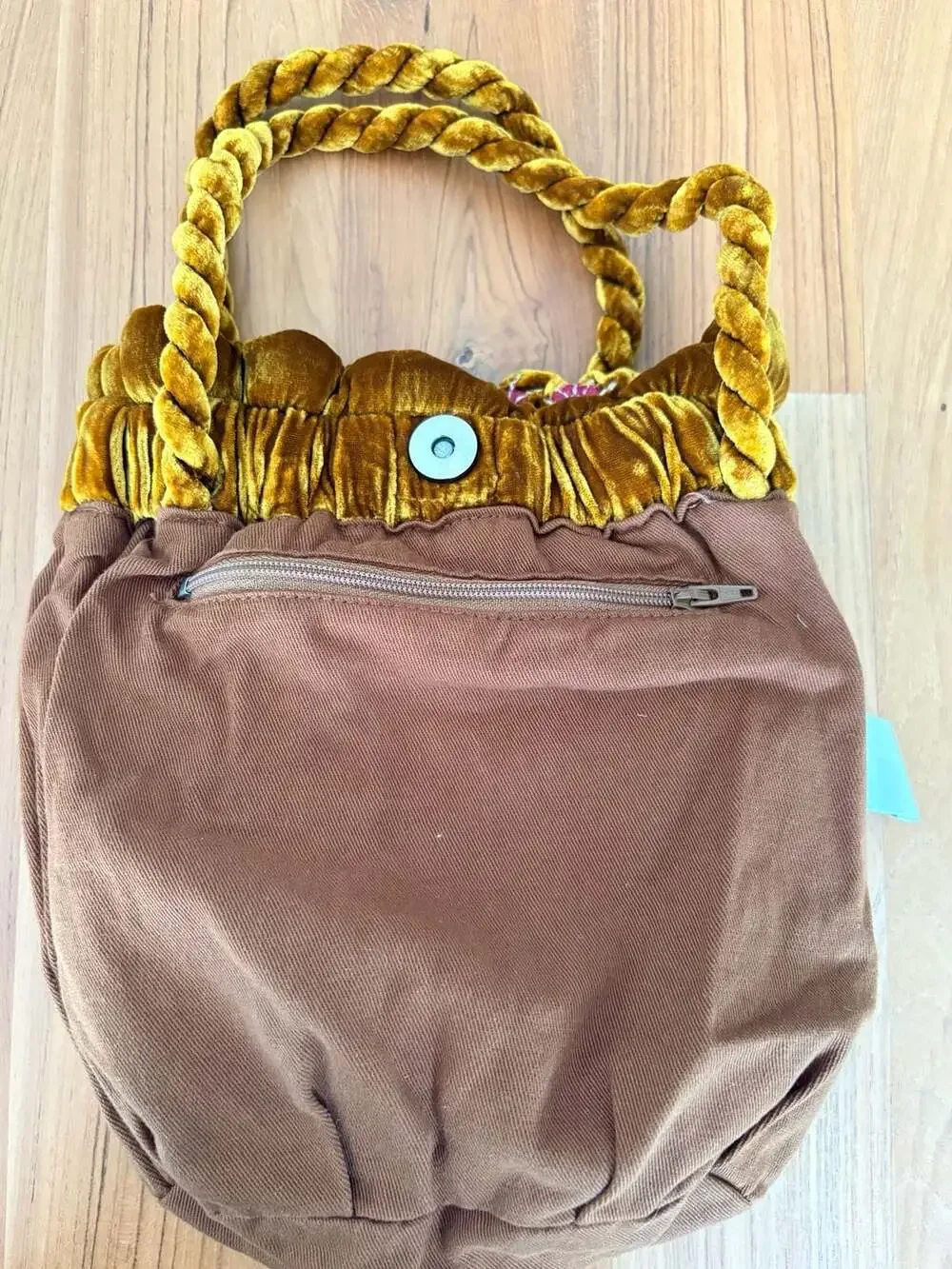 Johnny Was Ulla Velvet Embroidered Pouch Purse in Mustard Gold NWOT - Picture 6 of 10
